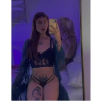 Zoe_Patickson