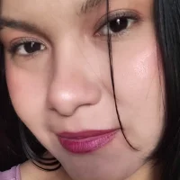 vale06's Profile Pic