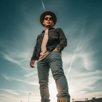 DeyVas's Profile Pic