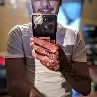 AMADOLEAL96's Profile Pic