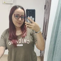 Dakota_hot03