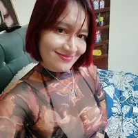 seleneemilf2