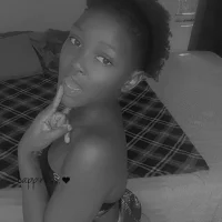 sexypetiteshely
