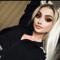 Bessy_Bee's Profile Pic