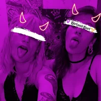 TsSophie_MsSarah webcam