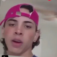 hxarik's Profile Pic