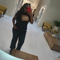 ivii_queen এর প্রোফাইল ছবি