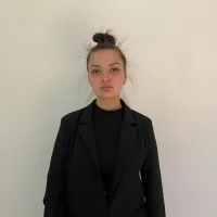 LucettaFay Φωτ, Προφίλ