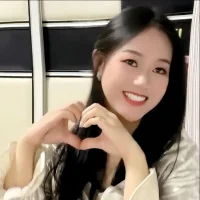 รูปโปรไฟล์ของ Leah77