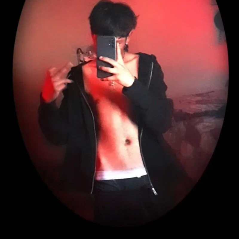 sextonyA profile photo