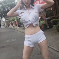 __Rebecca__   的個人資料圖片