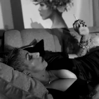 DevoraRose 的个人资料图片