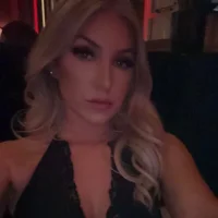 MelaniRose's Avatar Pic