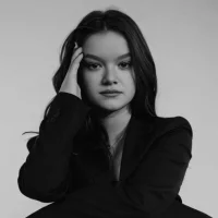 YvoneTroha's Profile Pic