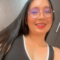Emily-gomez's Profile Pic