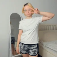 Профилна снимка на MonicaBushf