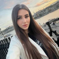 9Luna9's Profile Pic