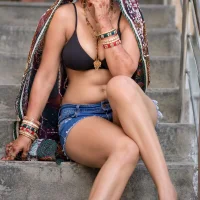SRlovebite Adlı Modelin Avatarı