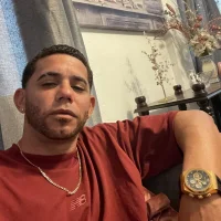 LUAS21's Profile Pic
