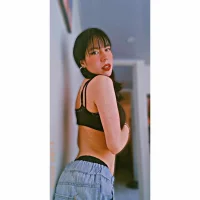 selene_9b's Profile Pic