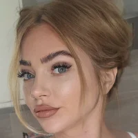 HollyPrice4's Profile Pic