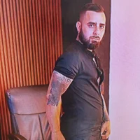 dember1989's Profile Pic