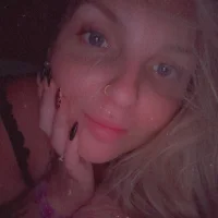 Gwendouu-1012's Profile Pic