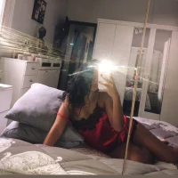 Red_roses29's Profile Pic