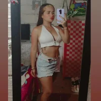 dina_jhan14's Profile Pic
