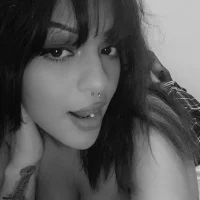 RoxxyRed এর প্রোফাইল ছবি