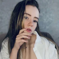 Rina_liiii's Profile Pic
