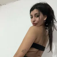 wan3diii Adlı Modelin Avatarı