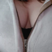 Fallingslut's Avatar Pic
