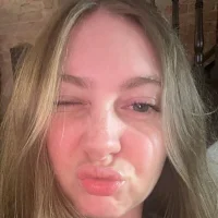 sisi1597's Profile Pic