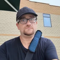 Ineedhead121's Profile Pic
