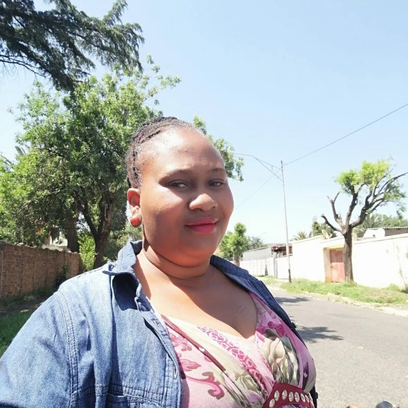 AuntyBigMadam87 live cam profile