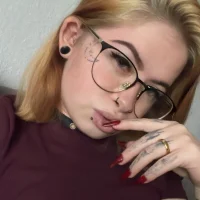 Janine12's Profile Pic