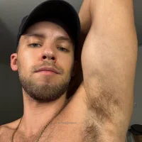 Профилна снимка на troy_green97