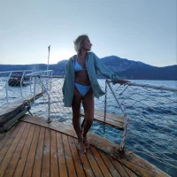 Mary_Lowe's Profile Pic