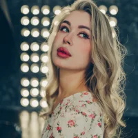 AdelLoyss profiképe