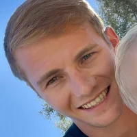 Photo de profil de bustyteen0