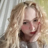 LynetEdgeworth's Profile Pic