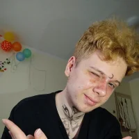 Slika avatara modela reiii07