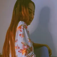 llove_angela Φωτ, Προφίλ