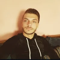 Chaudhot77 的個人資料圖片