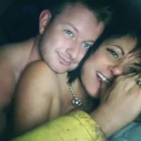 A_hot_pair's Profile Pic