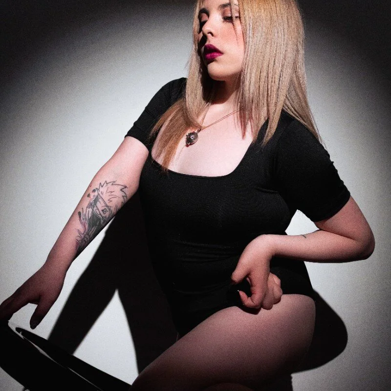 MiaColucci18 profile photo