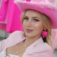 YungTessa's Avatar Pic