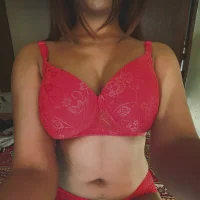 Zoyaee's Profile Pic