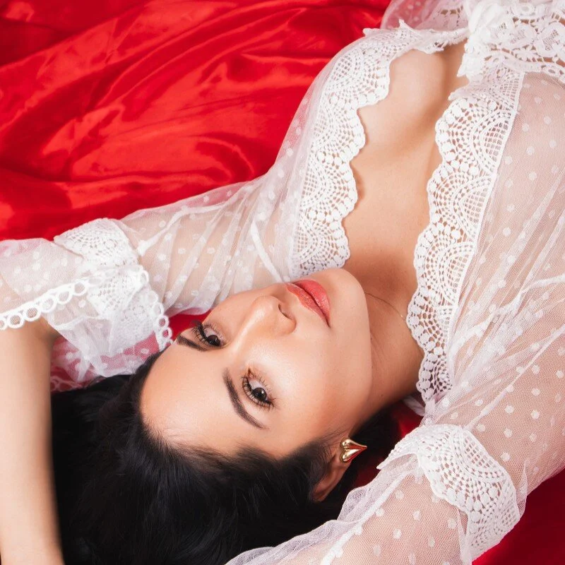 ArianaReynoldss live cam profile